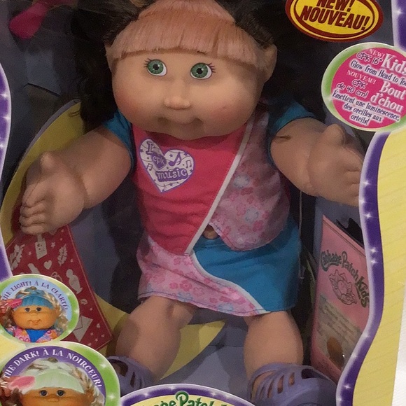 Vintage 2007 Cabbage Patch kid. magic glow surprise. New in box - Picture 9 of 9